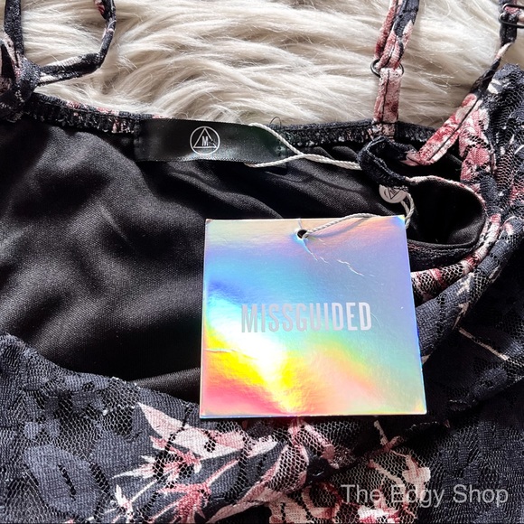Missguided | Floral Lace Slip Dress - Picture 5 of 8